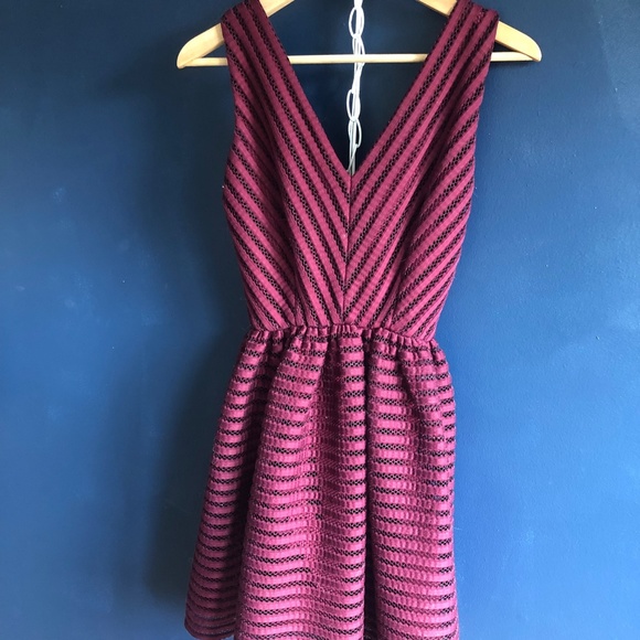 Saks Fifth Avenue Burgundy Knit Dress - Picture 1 of 2